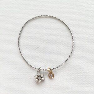 4/$25 Urban Outfitters Snowflake Charm Bracelet